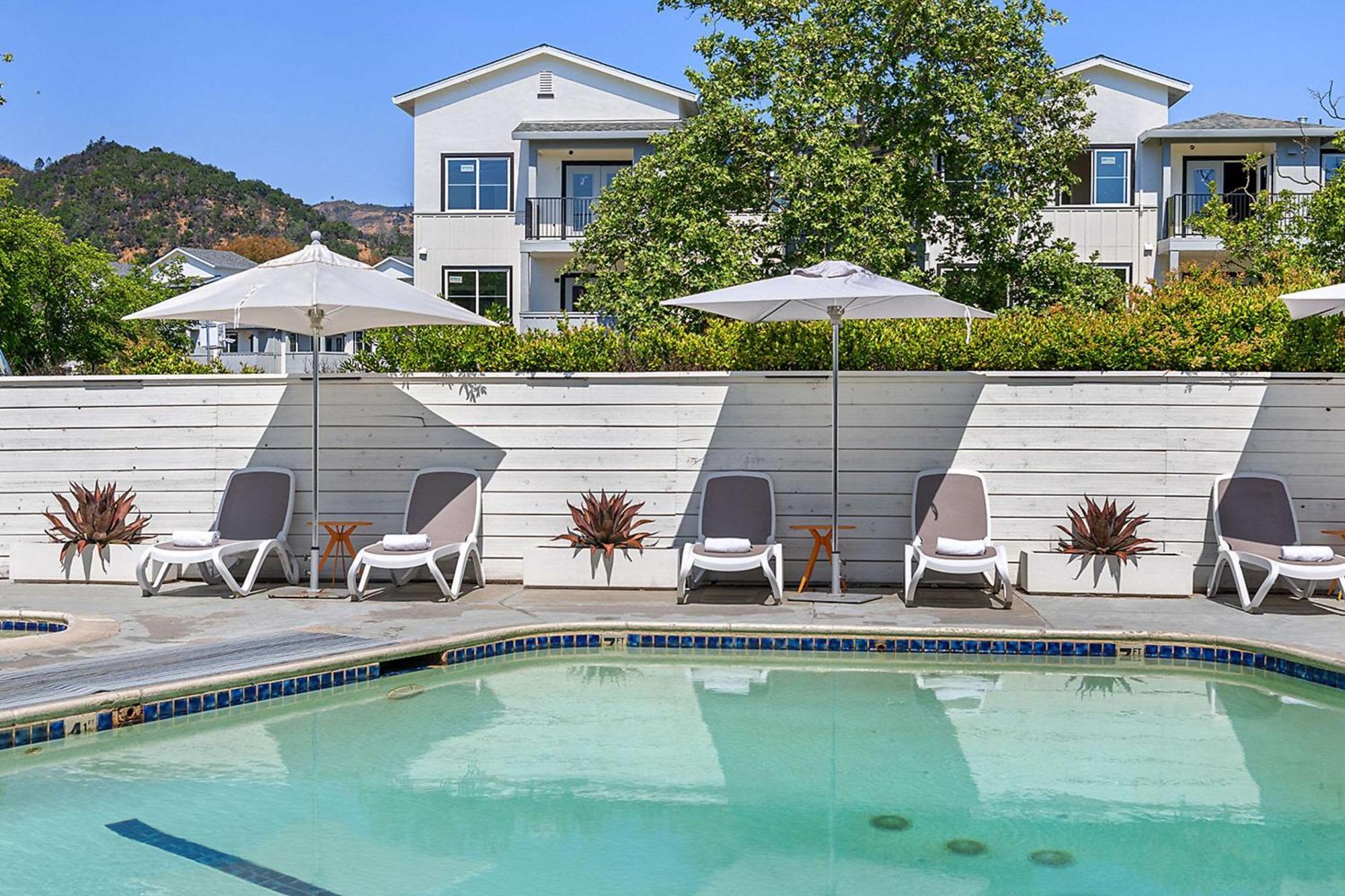 Upvalley & Hot Springs, Ascend Collection Calistoga