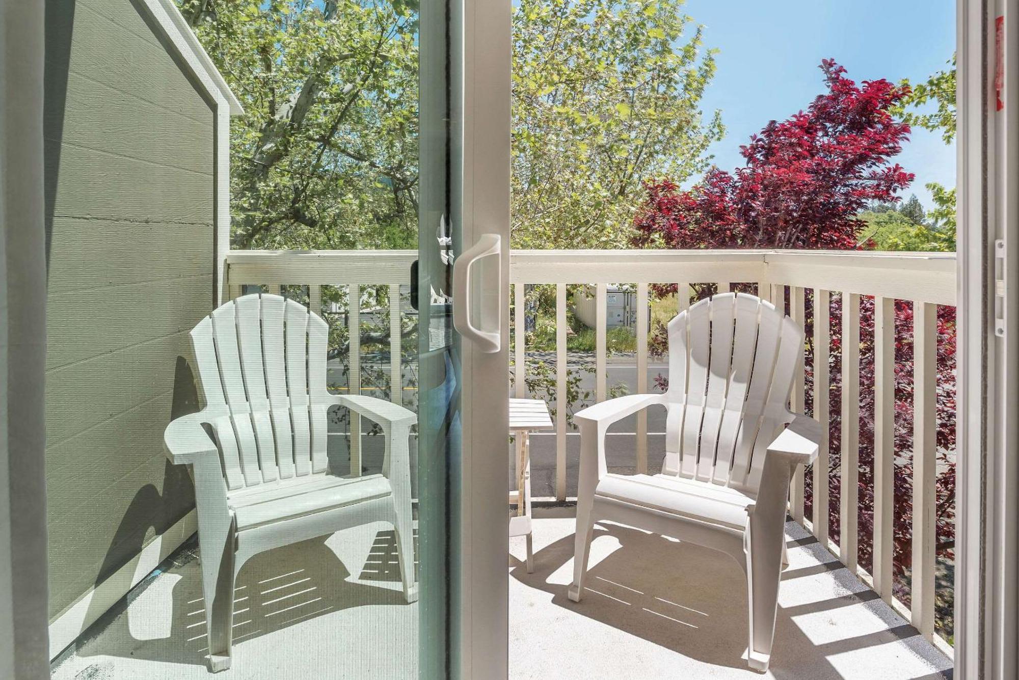 Upvalley & Hot Springs, Ascend Collection 3* Calistoga
