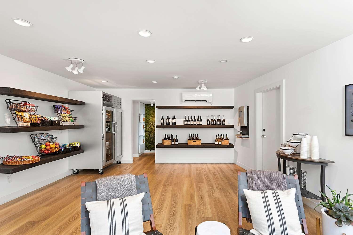 Upvalley & Hot Springs, Ascend Collection Calistoga