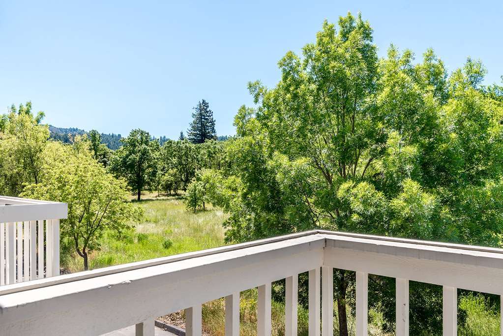 Upvalley & Hot Springs, Ascend Collection 3* Calistoga