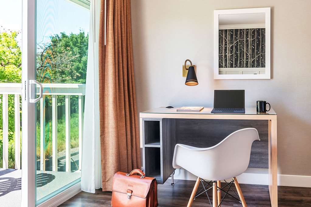 Hotel Upvalley & Hot Springs Napa Valley, Ascend Collection