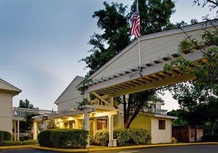 Hotel Upvalley & Hot Springs Napa Valley, Ascend Collection 3*
